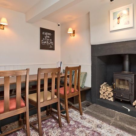 Old Swan Hotel Gargrave Buitenkant foto