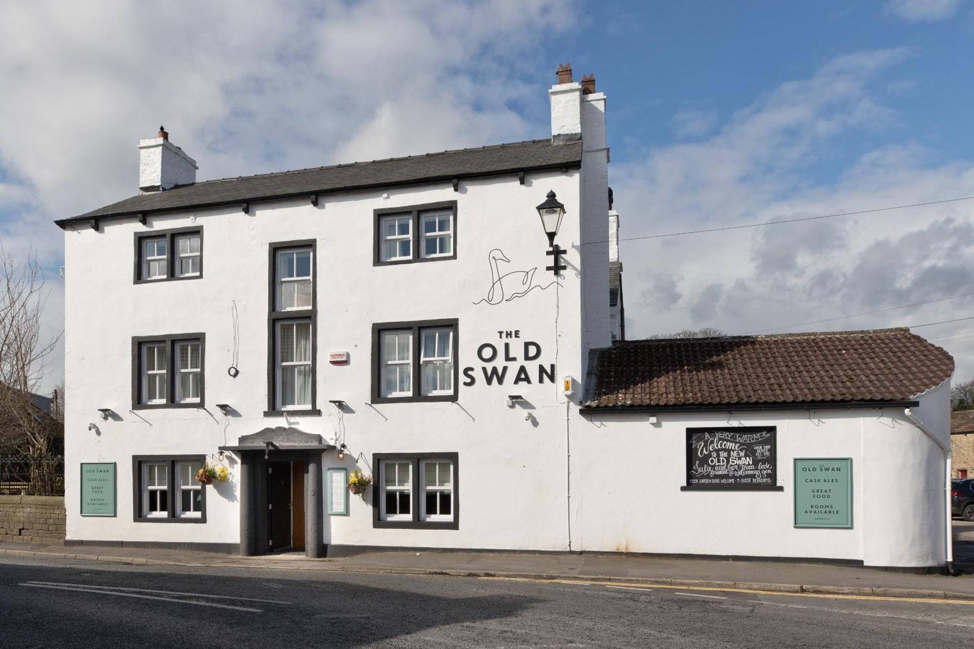 Old Swan Hotel Gargrave Buitenkant foto